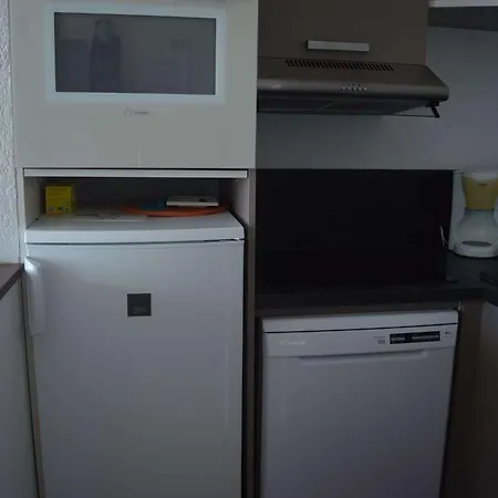 Appt T2 Avec Piscine, Parking A Port Camargue - Fr-1-250-18 *